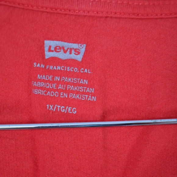 Levi's T - Picture 3 of 5